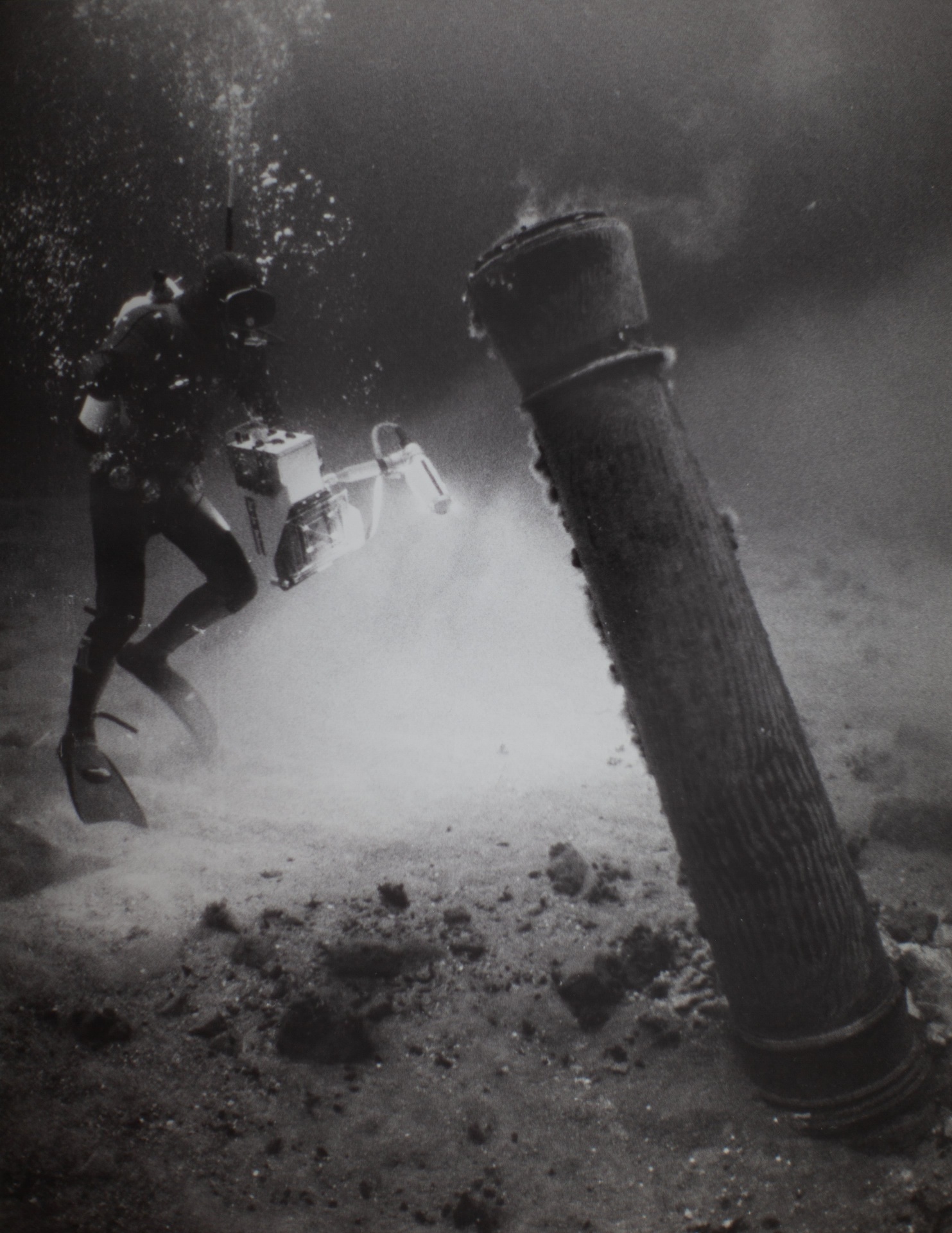 A diver documents the historic wreck of Kronan — one of Sweden's most significant underwater archaeological sites — photographed during the early investigations.