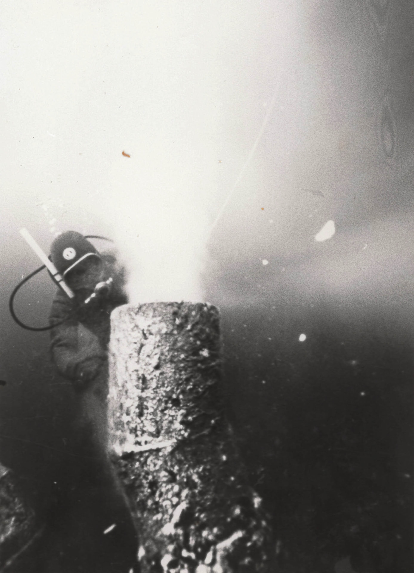 Kjell documents Boliden's gypsum discharge in Öresund, in the early 1980s.